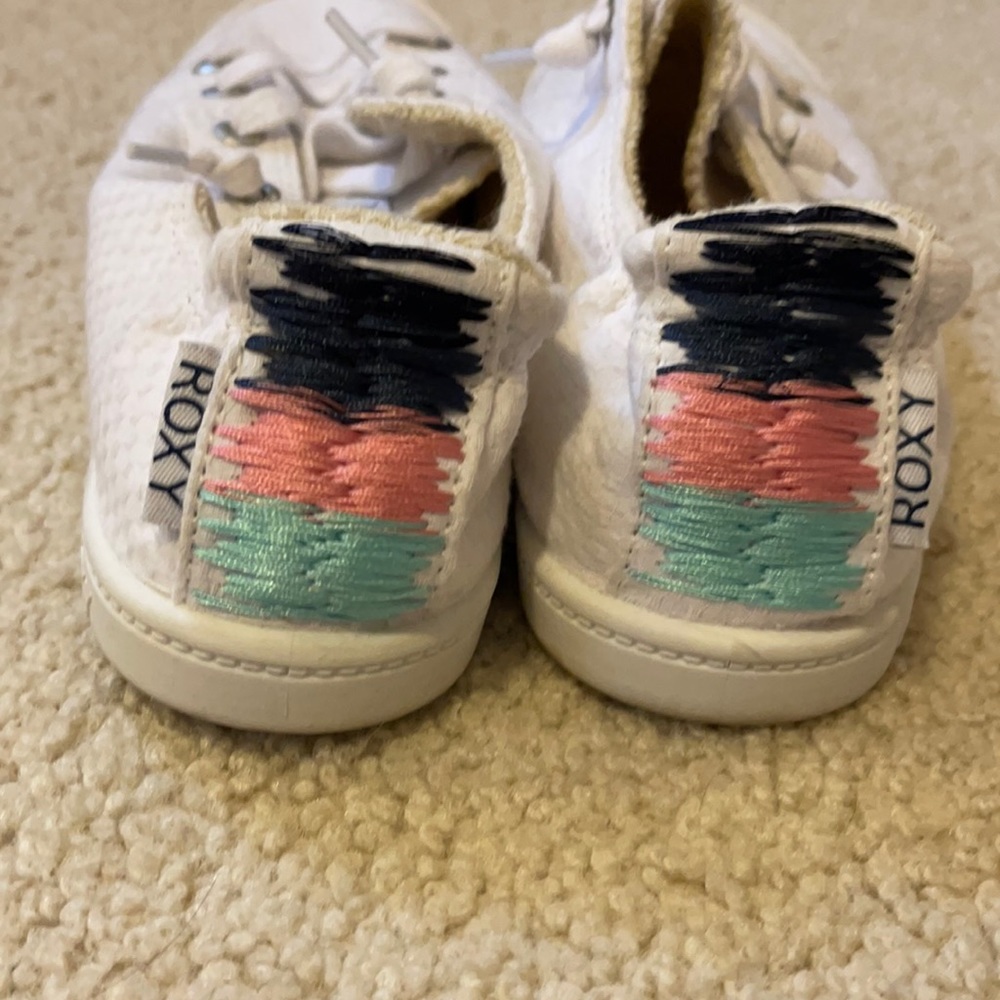 ROXY TENNIS SHOES